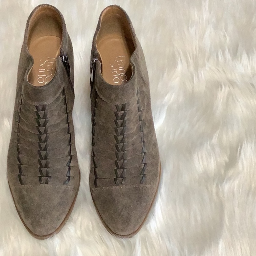 Shoes - Picture 2 of 2